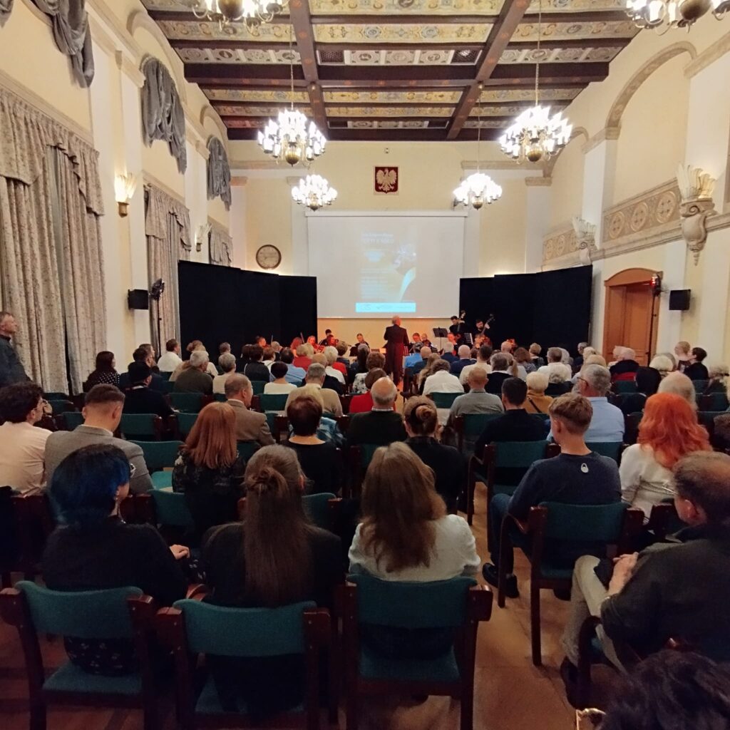 Sala Kolegium Rungego pełna widzów